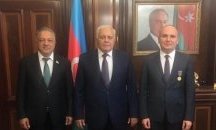 Евродепутатът Илхан Кючюк удостоен с престижен орден от парламента на Азербайджан