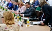 Екатерина Захариева и Младен Маринов участваха в среща за миграцията в Париж