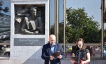 България се прекланя пред паметта на Никола Вапцаров