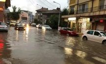 Наводнения и села без ток при проливните дъждове в Централна и Източна България