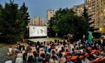 Прожектират на открито български филми в 11 столични квартала