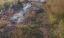 "Софийска вода" затрупа с кал път в ж.к. "Люлин", служители не могат да стигнат до работата си