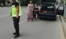 Непознати помогнаха на онкоболна жена, карала километри по джанти