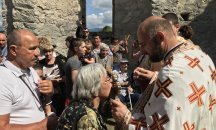 За пръв път от над половин век отслужиха служба в Потопената църква