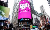 Пърпорене на мотоциклет вдигна на крак спецчастите в Ню Йорк