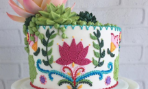 Торти гоблени - сякаш украсени с игла и конец