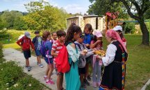 Инициатива запознава децата с живота на село
