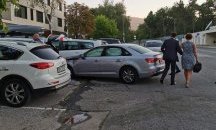 Руски дипломатически автомобили катастрофираха пред посолството в София