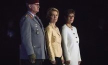 Урсула фон дер Лайен се сбогува като германски министър с "Wind of Change"