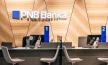 Латвийските власти спряха работата на водеща банка в страната