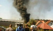 Експлозия и пожар избухнаха във фабрика до Ужице