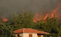 Силен пожар гори в турската провинция Измир