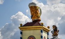 Дават началото на Октоберфест в Мюнхен - най-чаканото събитие на есента