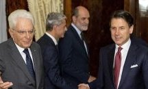Президентът на Италия започва консултации за излизане от политическата криза