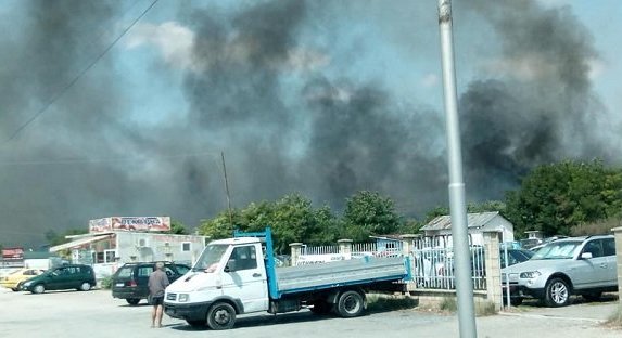 Пожар горя в полето край варненския квартал "Вл. Варненчик" (ОБНОВЕНА)