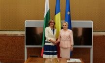 Захариева се срещна с румънския премиер Виорика Дънчила