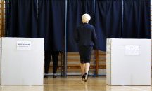 Румънска управляваща коалиция се разцепи