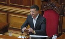 Зеленски подписа указ за отпадане на депутатския имунитет