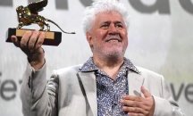 Педро Алмодовар поема по пътя на англоезичното кино