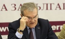 Петков: Изпращам на премиера факс от Чехия, интересно как ще реагира Каракачанов