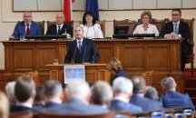 Румен Радев: Премиерът да отговаря на въпроси в пленарна зала веднъж месечно (ОБНОВЕНА)