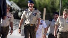 Испанският крал Фелипе VI пристига във военния музей в Толедо, където ще наблюдава протичането на военни разработки в Института по история и военна култура.