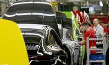 Porsche започва производството на първия си електрически автомобил в понеделник
