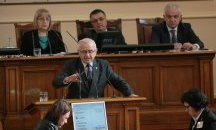 Проф. Станилов: Скандалът с руския шпионаж е съшит с бели конци