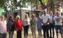 Манолова се срещна с жители на Панчарево и Кокаляне заради липса на канализация