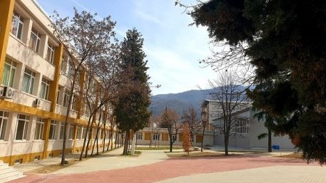 Обновиха 435 училища и детски заведения и 13 университета
