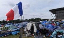 Френската полицията разчисти голям мигрантски лагер край Дюнкерк