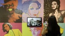 Изложба на Рафаел Бкуеер по време на изложението ArtRio в Рио де Жанейро, Бразилия, в което участват 80 галерии. 