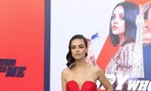 Мила Кунис споделя за страховете си да се снима без дрехи