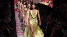 Дефиле на Blumarine по време на седмицата на модата в Милано.