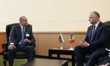 Молдовският президент обеща да запази статута на българите в Тараклия