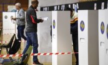 Две опозиционни партии с равни шансове за победа на парламентарните избори в Косово
