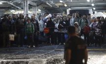 Гърция прехвърли 570 мигранти от остров Лесбос в Солун
