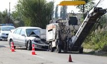 Мъж загина при удар в пътно-строителна машина край Дупница