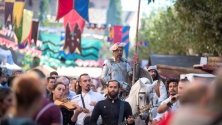 Мъж, облечен като Дон Кихот, участва в Седмицата на Сервантес в Алкала де Енарес, Мадрид. Градът чества наследството на Сервантес всяка година.