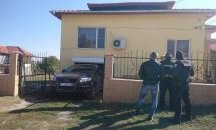 Тече акция срещу телефонни измамници във Ветово