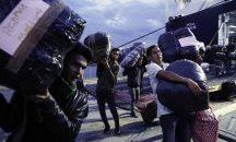 Кумуцакос: Около 40 000 бежанци и мигранти пристигнаха в Гърция за 4 месеца