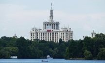 В Букурещ започват консултации за съставяне на ново правителство