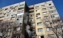 Мъж скочи от третия етаж, за да се спаси от пожар в дома си в Бургас