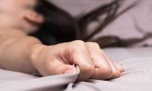 Жените изпитват повече удоволствие в леглото със съпрузите си, отколкото със случайни партньори