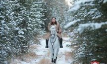 Ким Чен Ун изкачи на бял кон най-високия връх на Корейския полуостров