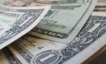 Недекларирани 20 700 щатски долара задържаха на Летище София