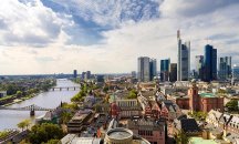 Възходът на „франглийския“ ще има тежки последици, предупреди френска академия