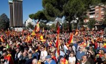 Хиляди излязоха на протест в Мадрид, организиран от крайнодясната партия „Вокс“