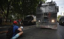 Президентът на Чили уволни целия кабинет след протестите