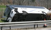 Автобус пропадна в стръмно дере в Чили